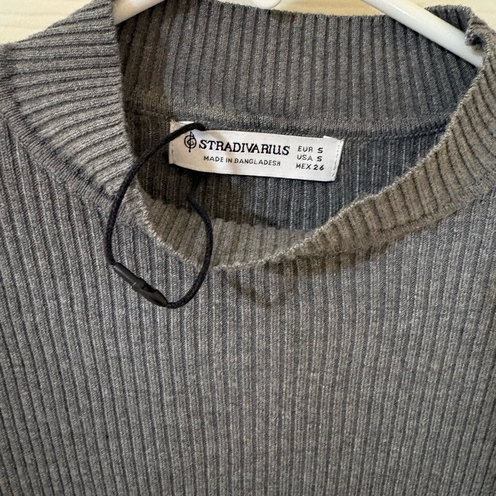 Stradivarius Charcoal Ribbed Long Sleeve Top - Picture 9 of 10